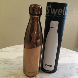 Perfect for Holidays! S’well Bottle in Rose Gold